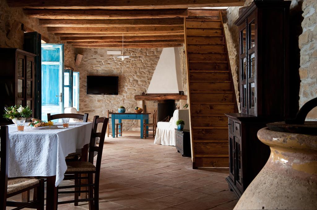 Bed and Breakfast Domu Antiga à Gergei Extérieur photo