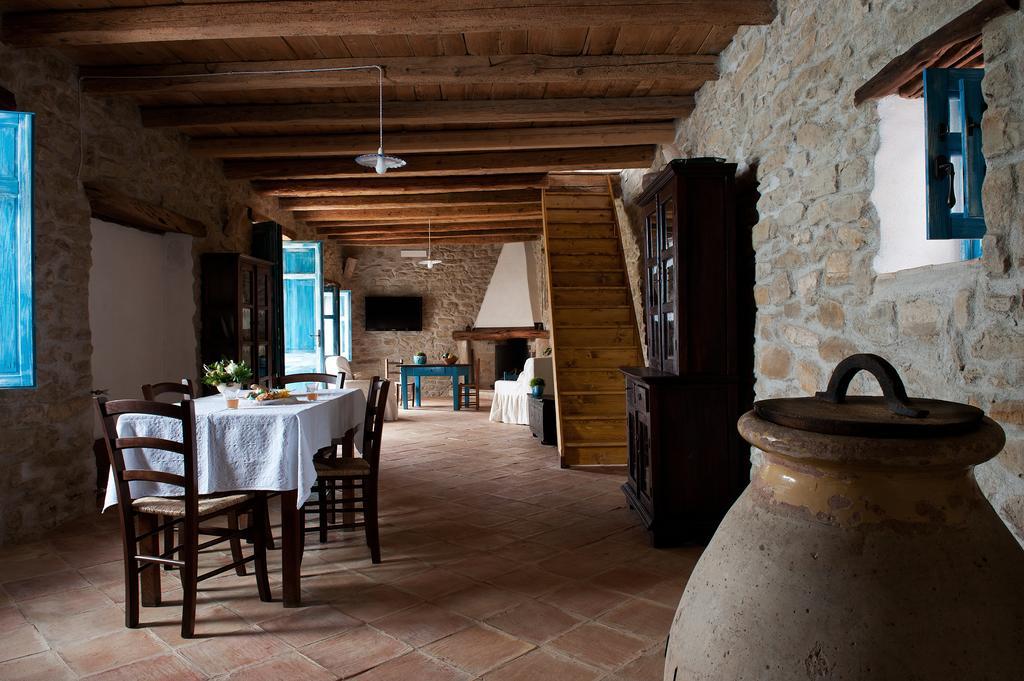 Bed and Breakfast Domu Antiga à Gergei Extérieur photo