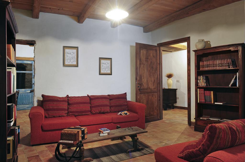 Bed and Breakfast Domu Antiga à Gergei Extérieur photo