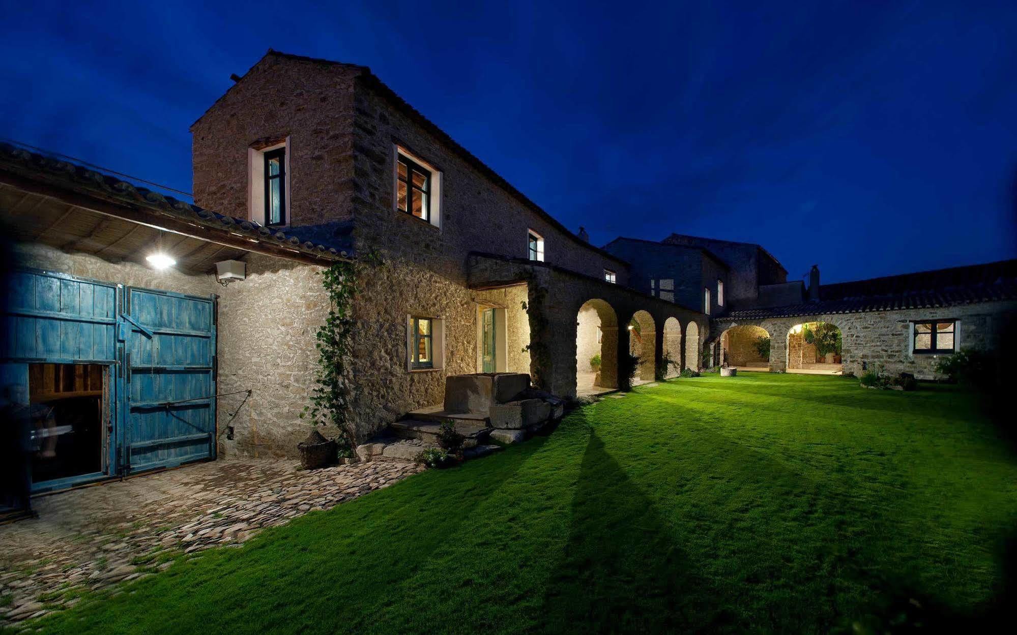 Bed and Breakfast Domu Antiga à Gergei Extérieur photo